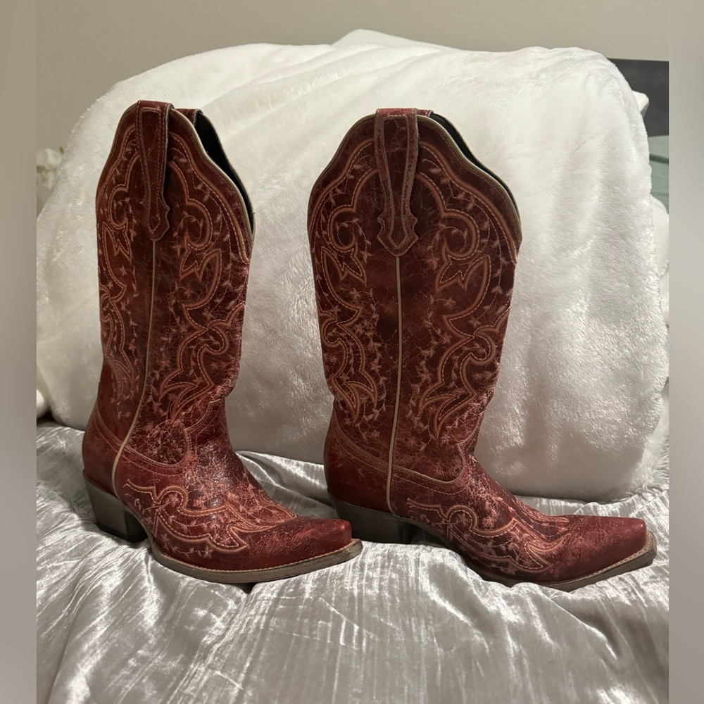 JB Dillon cowboy boots. Purchased in Nashville. Amazing condition